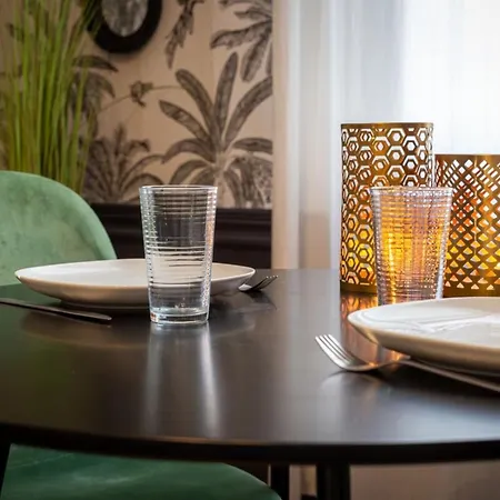 Charlotte - Charming In The Heart Of The City Apartman *