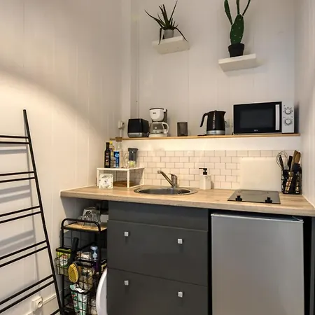 Charlotte - Charming In The Heart Of The City Apartman