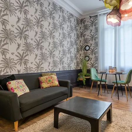 Charlotte - Charming In The Heart Of The City Rouen